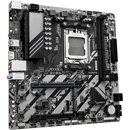 Tarjeta Madre Gigabyte B840M D2H Socket AM5, DDR5, 5200MHz, HDMI, Micro ATX